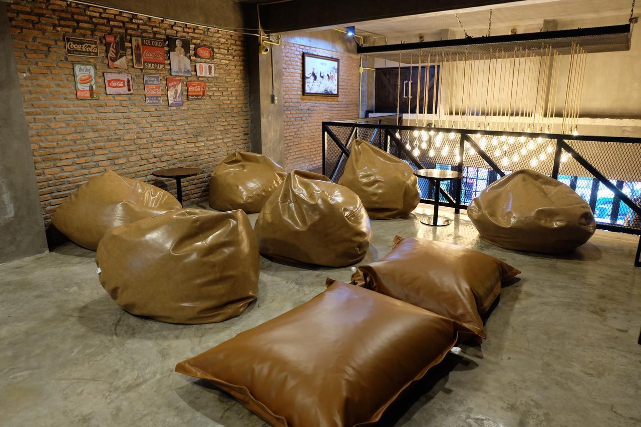 Sleepover Hostel Ban Bang Khwang Экстерьер фото